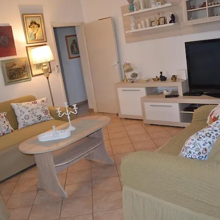 Lucija Appartement *